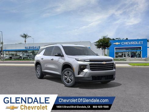New 2026 Chevrolet Traverse LT w/ Driver Confidence Package FWD image 1