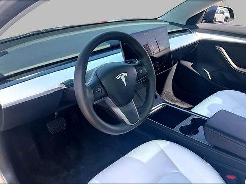 Used 2023 Tesla Model 3 Standard Range RWD image 16