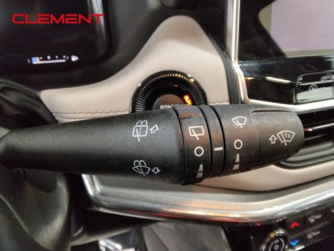 Used 2022 Jeep Compass Limited w/ Elite Group image 17