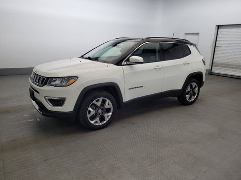 Used 2020 Jeep Compass Limited w/ Advanced Safety Group image 2