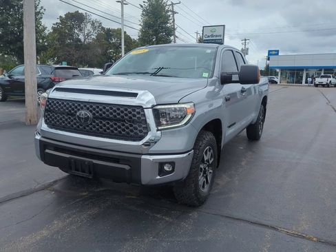 Used 2018 Toyota Tundra SR5 w/ TRD Off Road Package AWD/4WD image 4