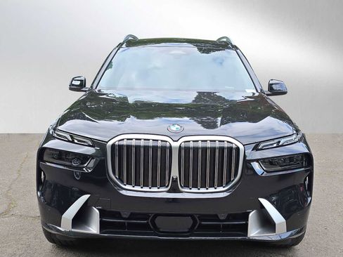 Used 2025 BMW X7 xDrive40i w/ Premium Package AWD/4WD image 8