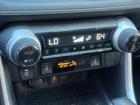 Used 2022 Toyota RAV4 XLE Premium AWD/4WD image 20
