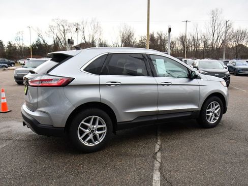 Used 2024 Ford Edge SEL w/ Convenience Package image 7