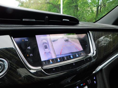 Used 2020 Cadillac XT6 Premium Luxury AWD/4WD image 12