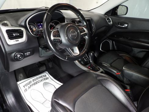 Used 2020 Jeep Compass Latitude AWD/4WD image 9