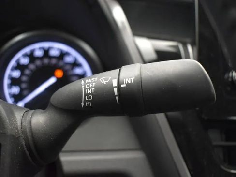 Used 2023 Toyota Camry SE image 24