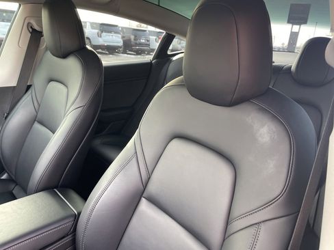 Used 2022 Tesla Model 3 Performance image 17