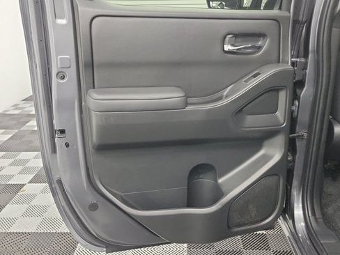 Used 2023 Nissan Frontier SV w/ Midnight Edition Package AWD/4WD image 17