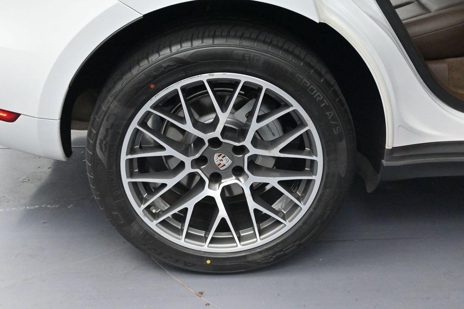 Used 2016 Porsche Macan S AWD/4WD image 39