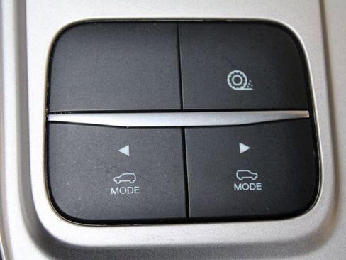 Used 2023 Ford Explorer Limited image 45