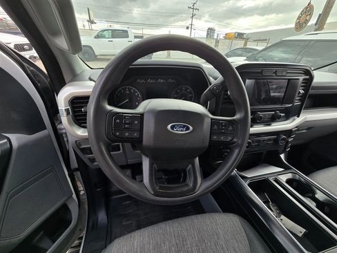 Used 2022 Ford F150 XL w/ Trailer Tow Package image 9