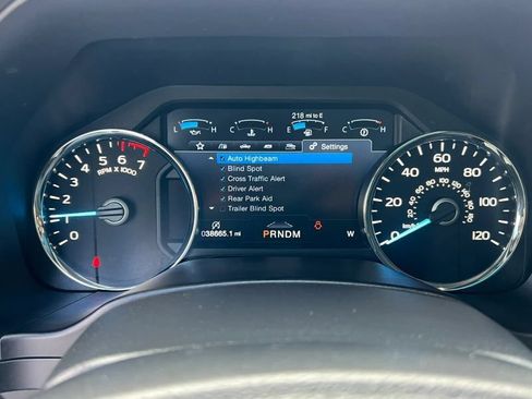 Used 2018 Ford F150 Lariat w/ Equipment Group 502A Luxury AWD/4WD image 32