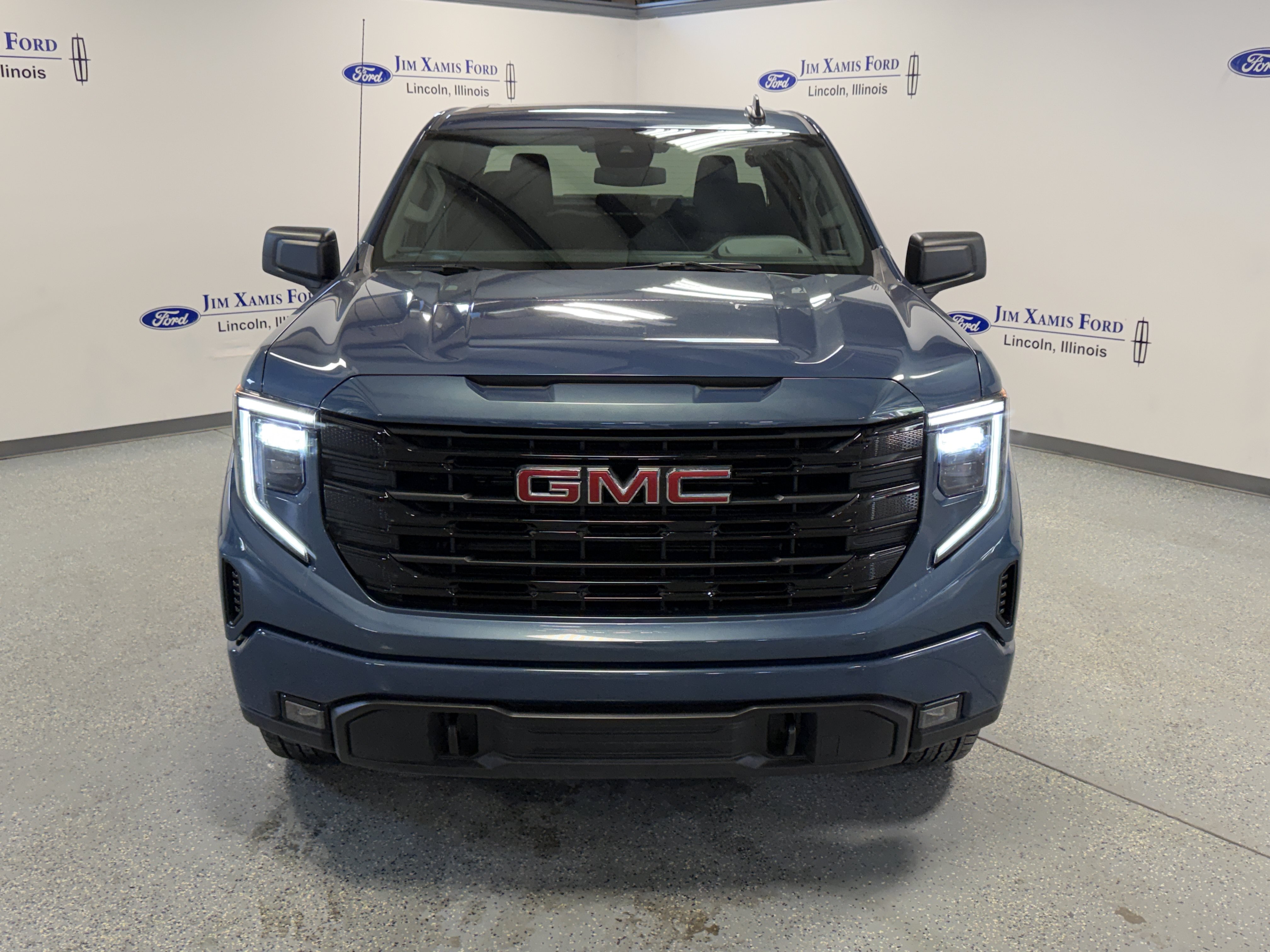 Used 2026 GMC Sierra 1500 Elevation AWD/4WD image 2