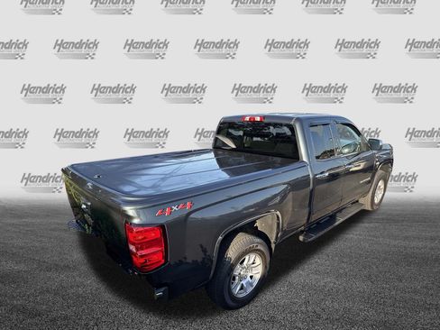 Used 2018 Chevrolet Silverado 1500 LT AWD/4WD image 11