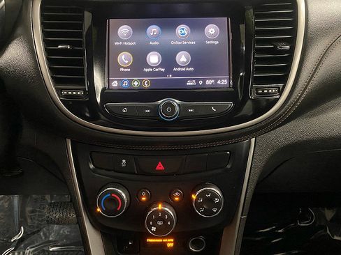 Used 2018 Chevrolet Trax LS image 18