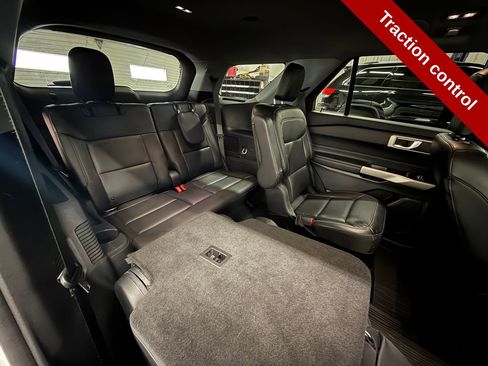 Used 2023 Ford Explorer XLT w/ Equipment Group 202A AWD/4WD image 41