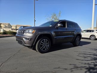 Used 2021 Jeep Grand Cherokee Laredo video 2