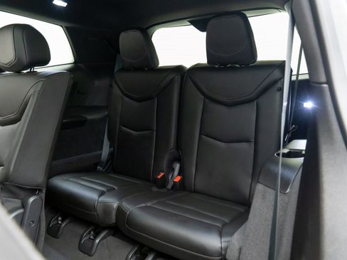 New 2025 Cadillac XT6 Luxury image 18
