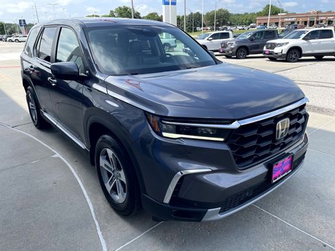 Used 2023 Honda Pilot EX-L image 4