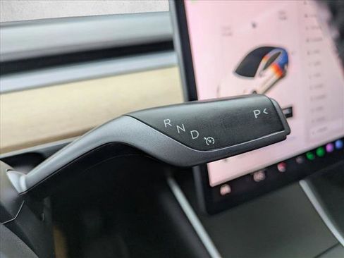 Used 2018 Tesla Model 3 Long Range image 12