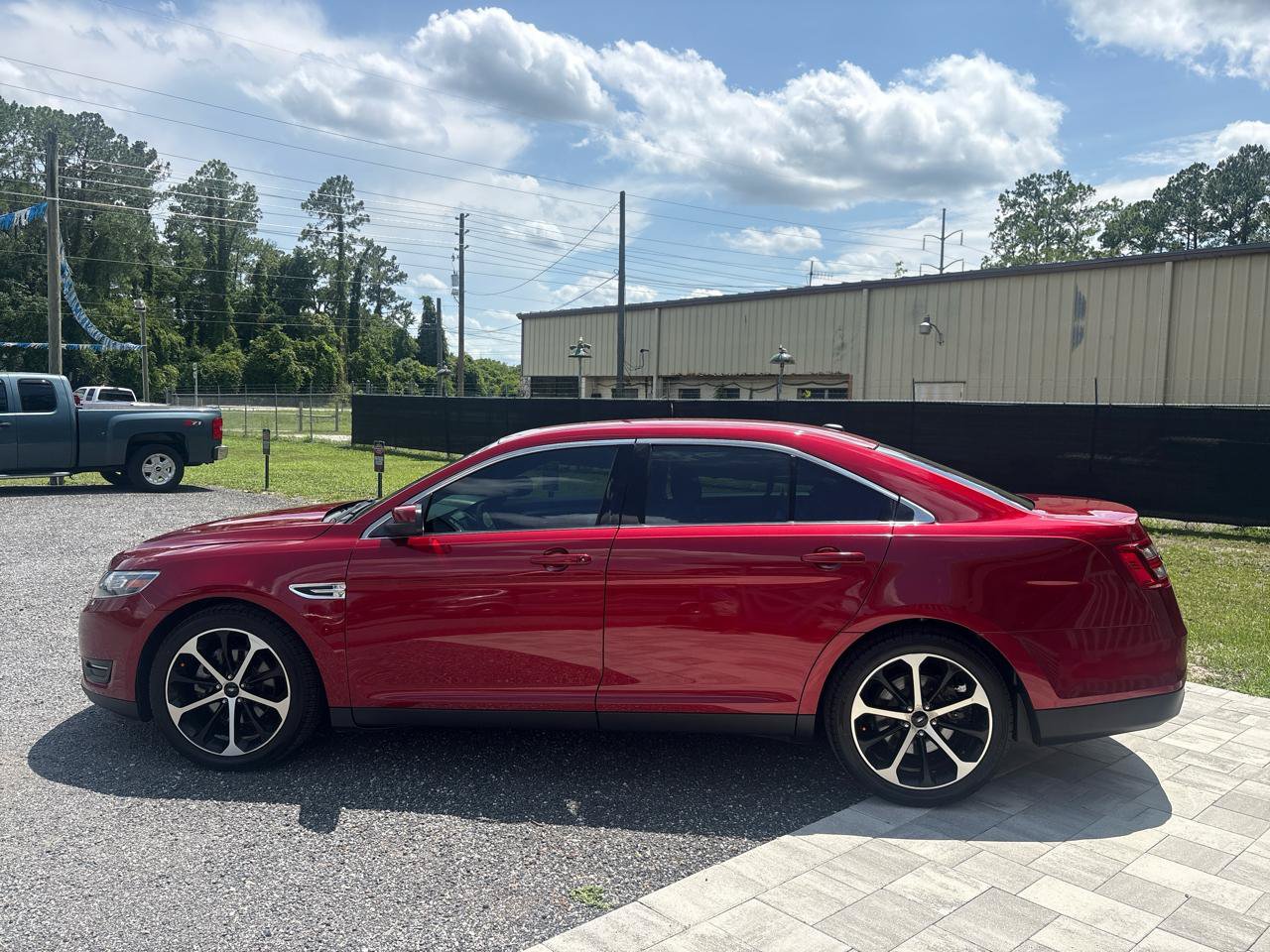 Used 2015 Ford Taurus SEL w/ Equipment Group 201A FWD image 6
