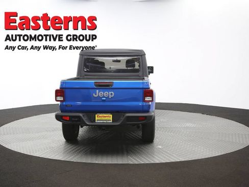 Used 2021 Jeep Gladiator Overland AWD/4WD image 47
