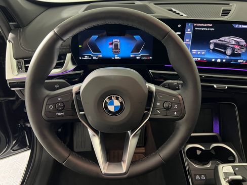 Used 2025 BMW X1 xDrive28i w/ Technology Package image 17