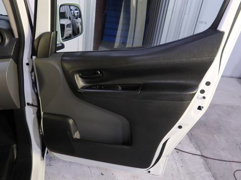Used 2021 Nissan NV200 SV w/ Sliding Door Glass Package image 14
