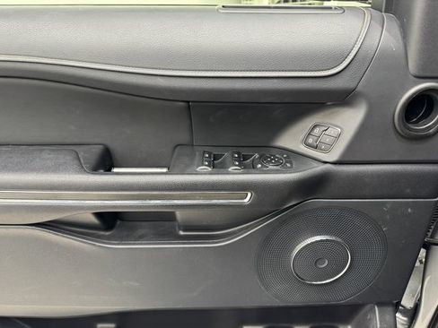 Used 2022 Ford Expedition XLT RWD image 36