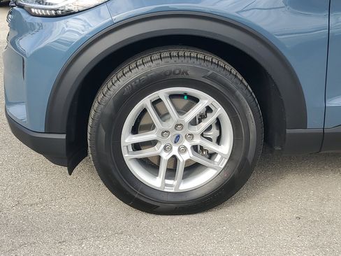 New 2026 Ford Explorer Active image 17