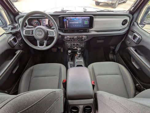 Used 2024 Jeep Wrangler Sahara AWD/4WD image 15