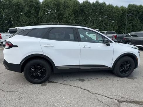 Used 2024 Kia Sportage X-Pro AWD/4WD image 9