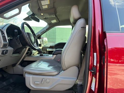 Used 2016 Ford F150 Lariat w/ Equipment Group 502A Luxury image 13