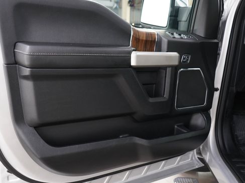 Used 2018 Ford F150 Lariat w/ Equipment Group 502A Luxury AWD/4WD image 17
