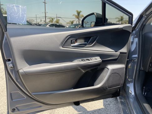 Used 2024 Toyota Prius XLE FWD image 17