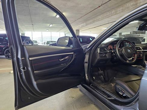 Used 2018 BMW 330i xDrive Sedan AWD/4WD image 28