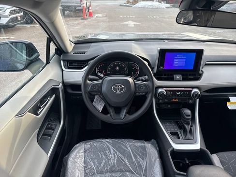 New 2025 Toyota RAV4 XLE image 11