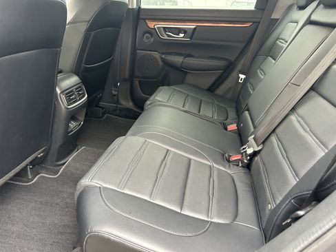 Used 2018 Honda CR-V Touring image 18