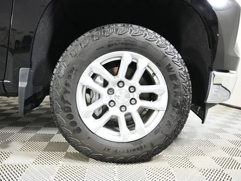 Used 2022 Chevrolet Silverado 1500 LT AWD/4WD image 12
