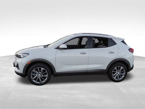Certified 2022 Buick Encore GX Essence w/ Experience Buick Package image 4