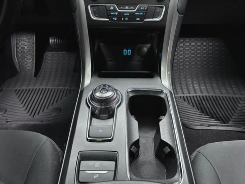 Used 2019 Ford Fusion SE FWD image 40