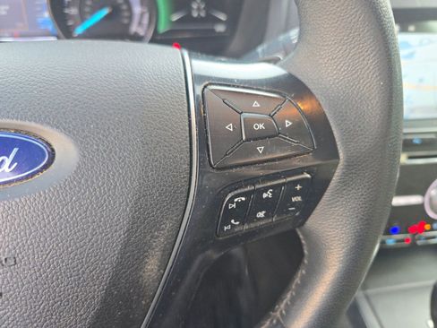 Used 2017 Ford Explorer Limited image 22