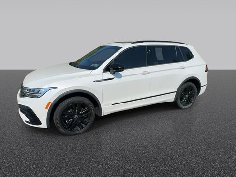 Used 2022 Volkswagen Tiguan SE R-Line AWD/4WD image 5