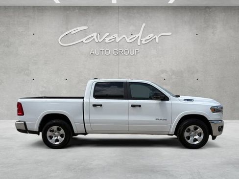 Used 2025 RAM 1500 Big Horn AWD/4WD image 17