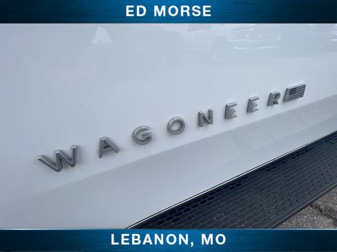 Used 2024 Jeep Wagoneer Series III AWD/4WD image 31