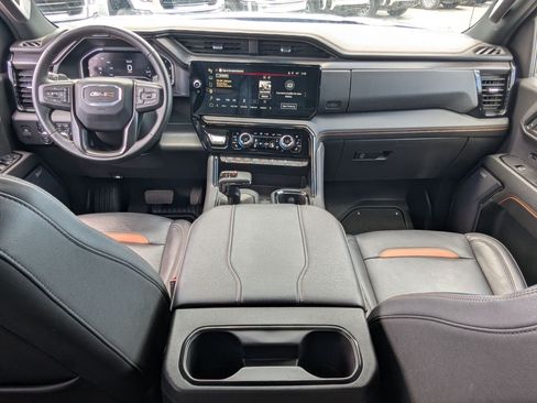 Used 2024 GMC Sierra 1500 AT4 w/ Technology Package AWD/4WD image 27