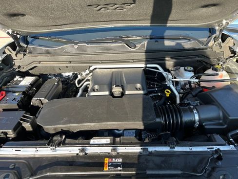 Used 2025 GMC Canyon Denali image 24