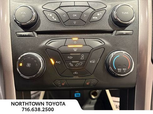 Used 2017 Ford Fusion SE image 12