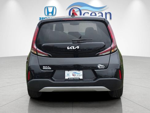 Used 2023 Kia Soul S FWD image 4